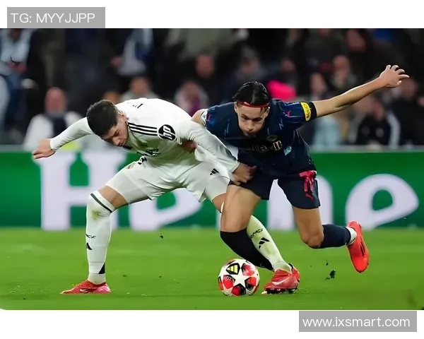 皇马绝杀里昂全场沸腾帽子戏法背后的战术解析与精彩瞬间